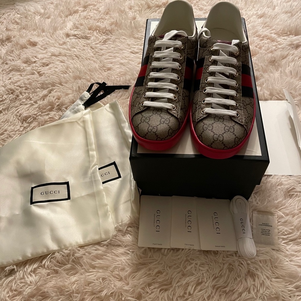 Gucci Supreme 7G men 8-8,5 women 10